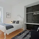 Portas Do Castelo 아파트